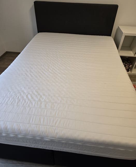 Bett-03.jpg