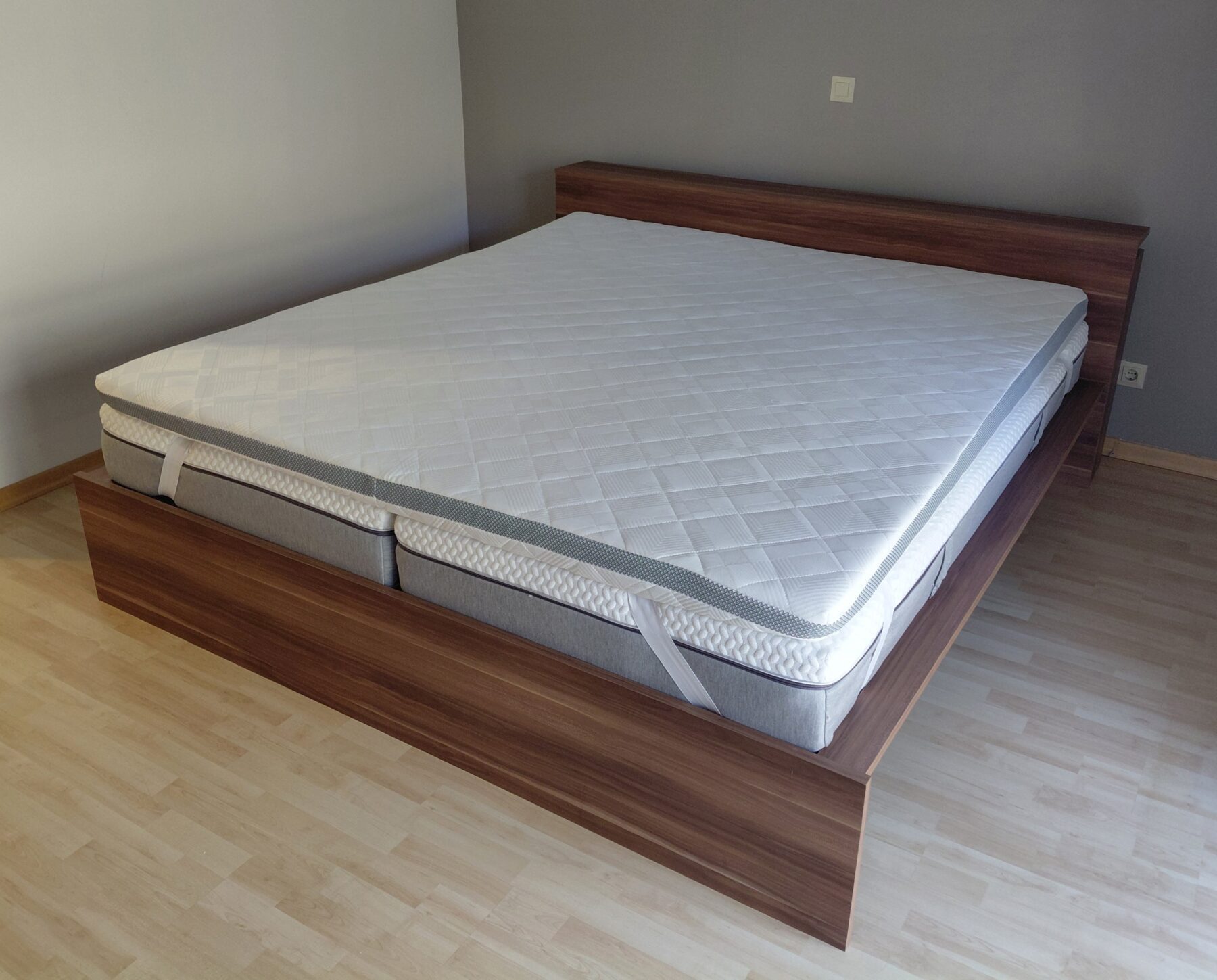 Bett-Bild-2-scaled-1.jpg