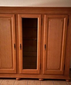 Wohnraumschrank