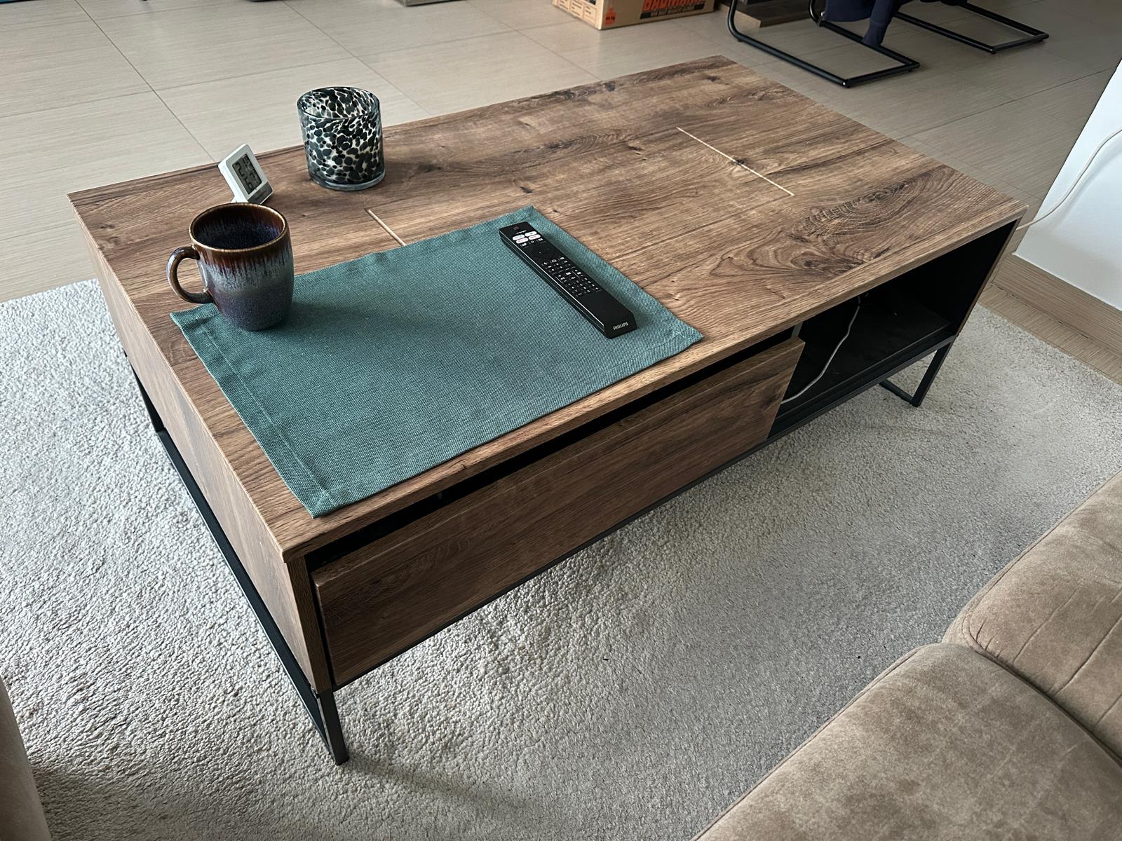 Couchtisch-1.jpg