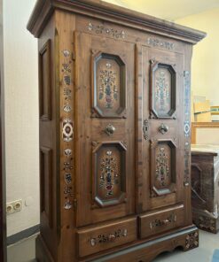Voglauer Bauernschrank