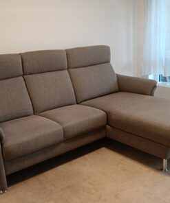 Neuwertiges Sofa