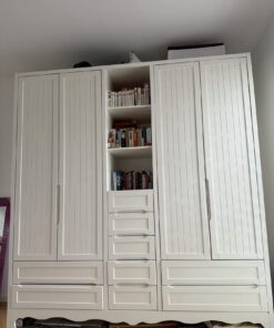 Kleiderschrank