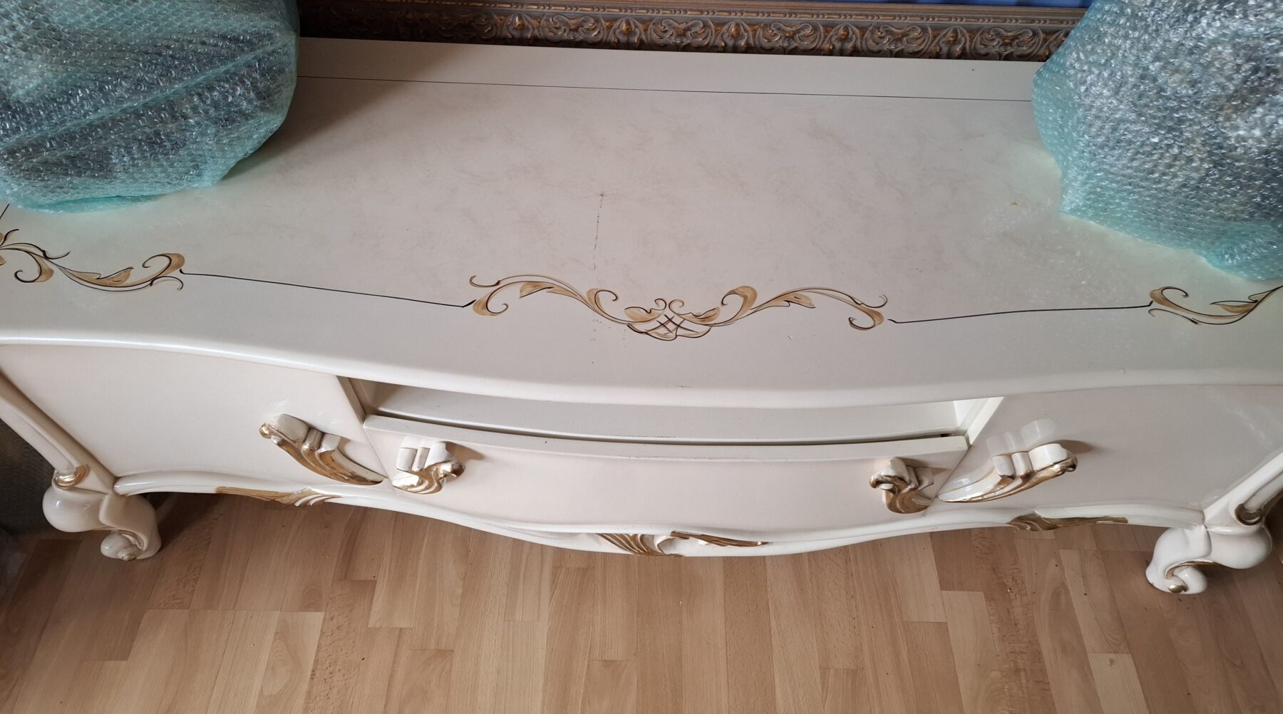 Sideboard-klein-III-scaled-1.jpg