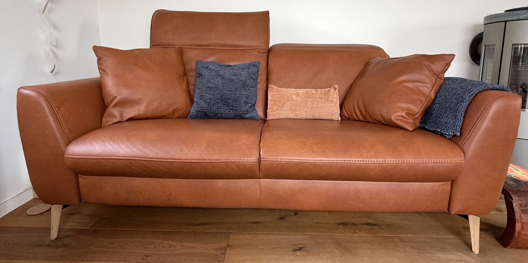 Sofa-2-1-scaled-1.jpg