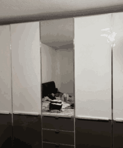 Wunderschöner, nur drei Jahre alter Kleiderschrank, nur noch 8 Tage zu verkaufen