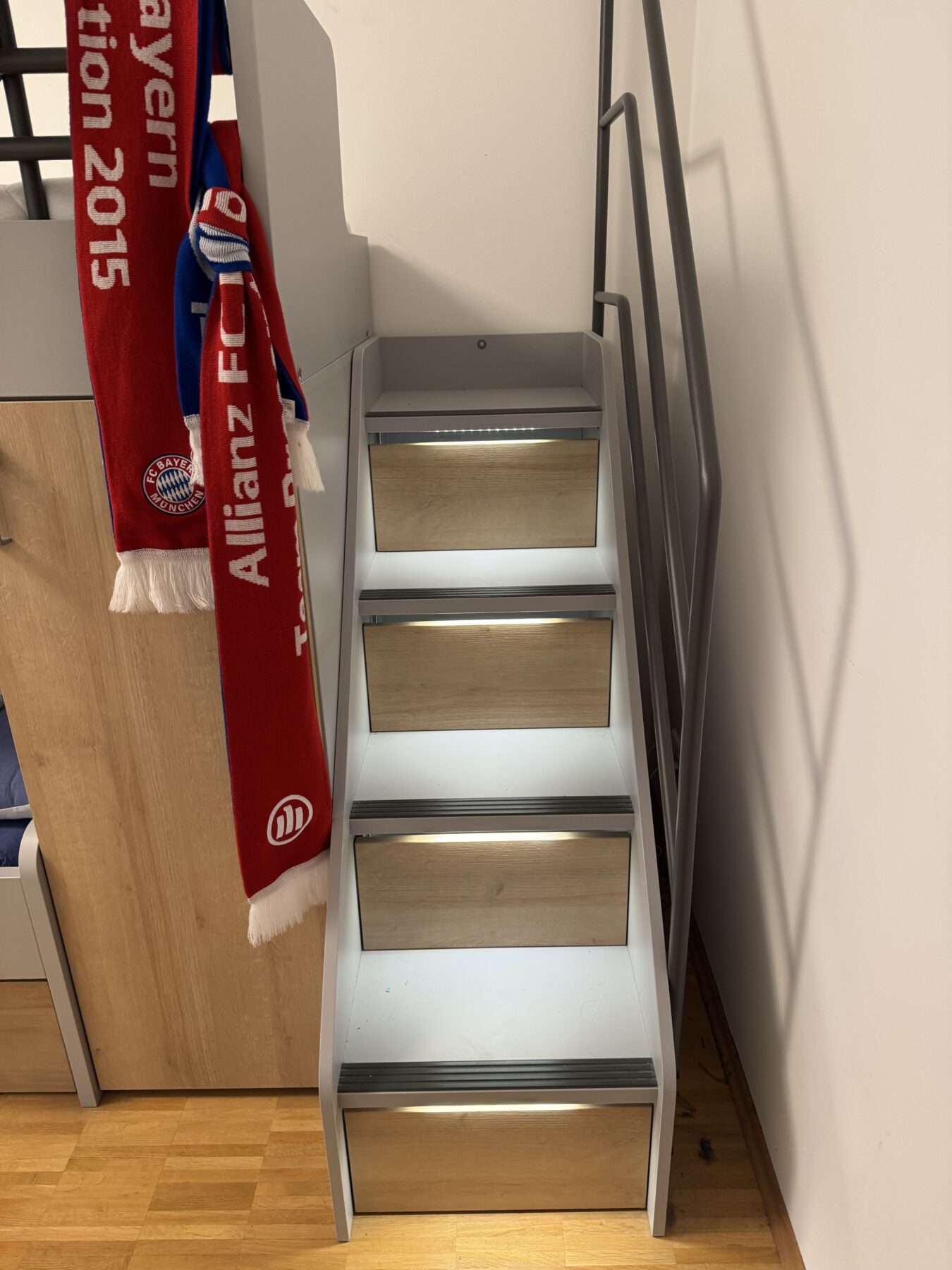 Bed-Stairs-2-scaled-1.jpeg