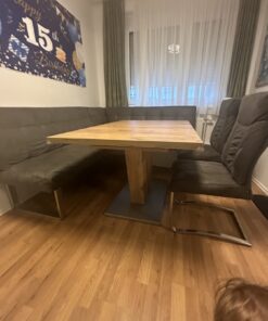 Essgruppe mit Tisch