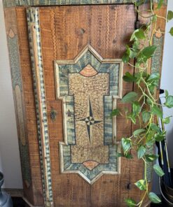Antiker handbemalter Bauernschrank – Einzelstück mit Ornamentik & Charakter
