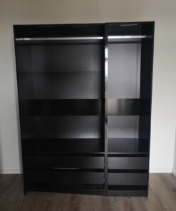 Kleiderschrank