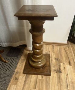 Holzsäule