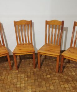 4 Stühle