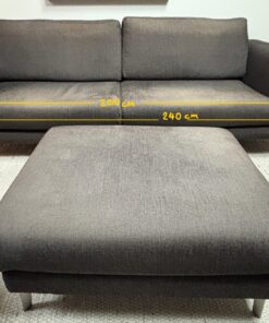 „BoConcept“ Sofa und Hocker in Anthrazit