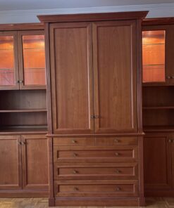 Wohnzimmerschrank