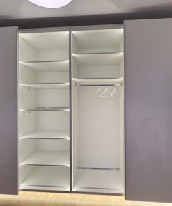 Moderner Kleiderschrank vom Tischlermeister