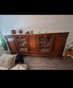 Alter vitrinen schrank