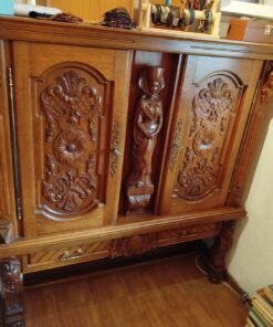 Zweitüriger Massivholz Schrank