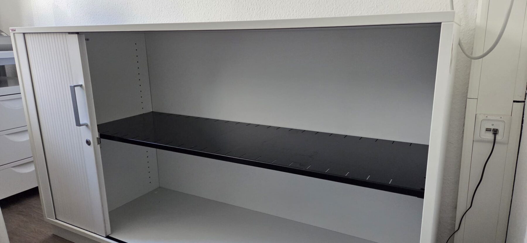 Rollschrank4-scaled-1.jpeg