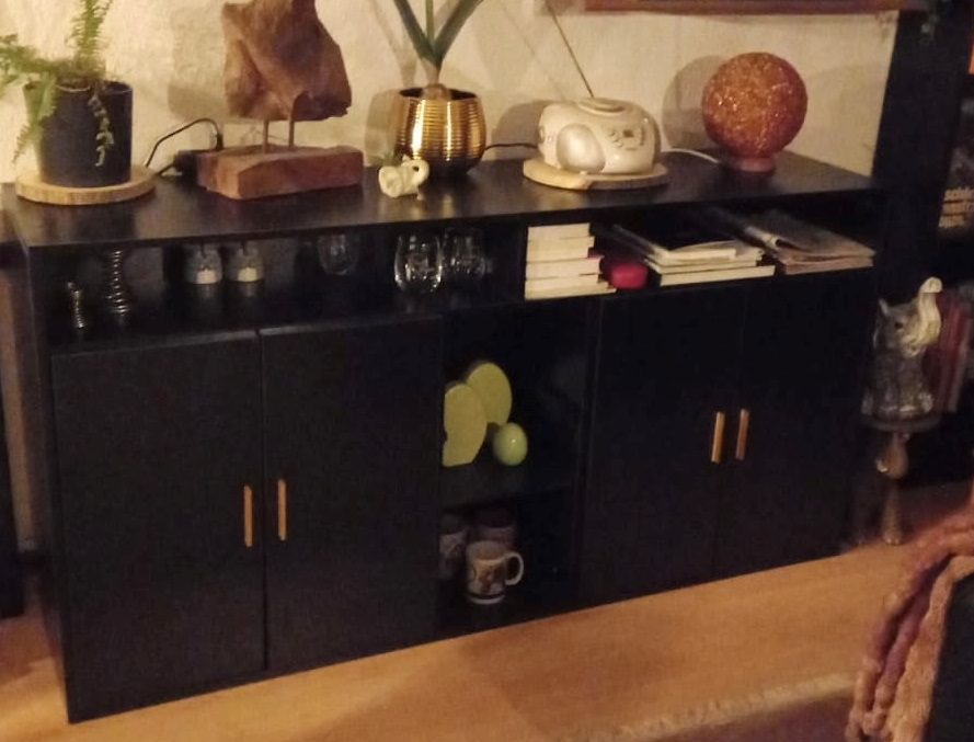 Sideboard1.jpg