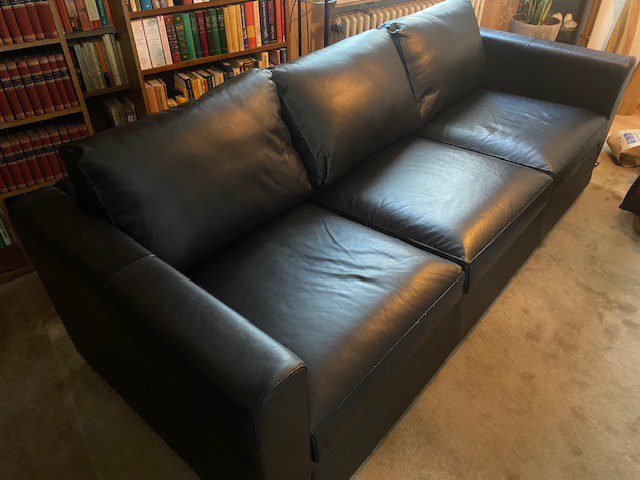 Sofa-01.jpg