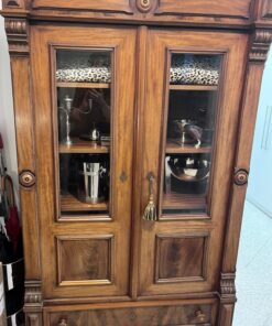 Vitrine, Erbstück