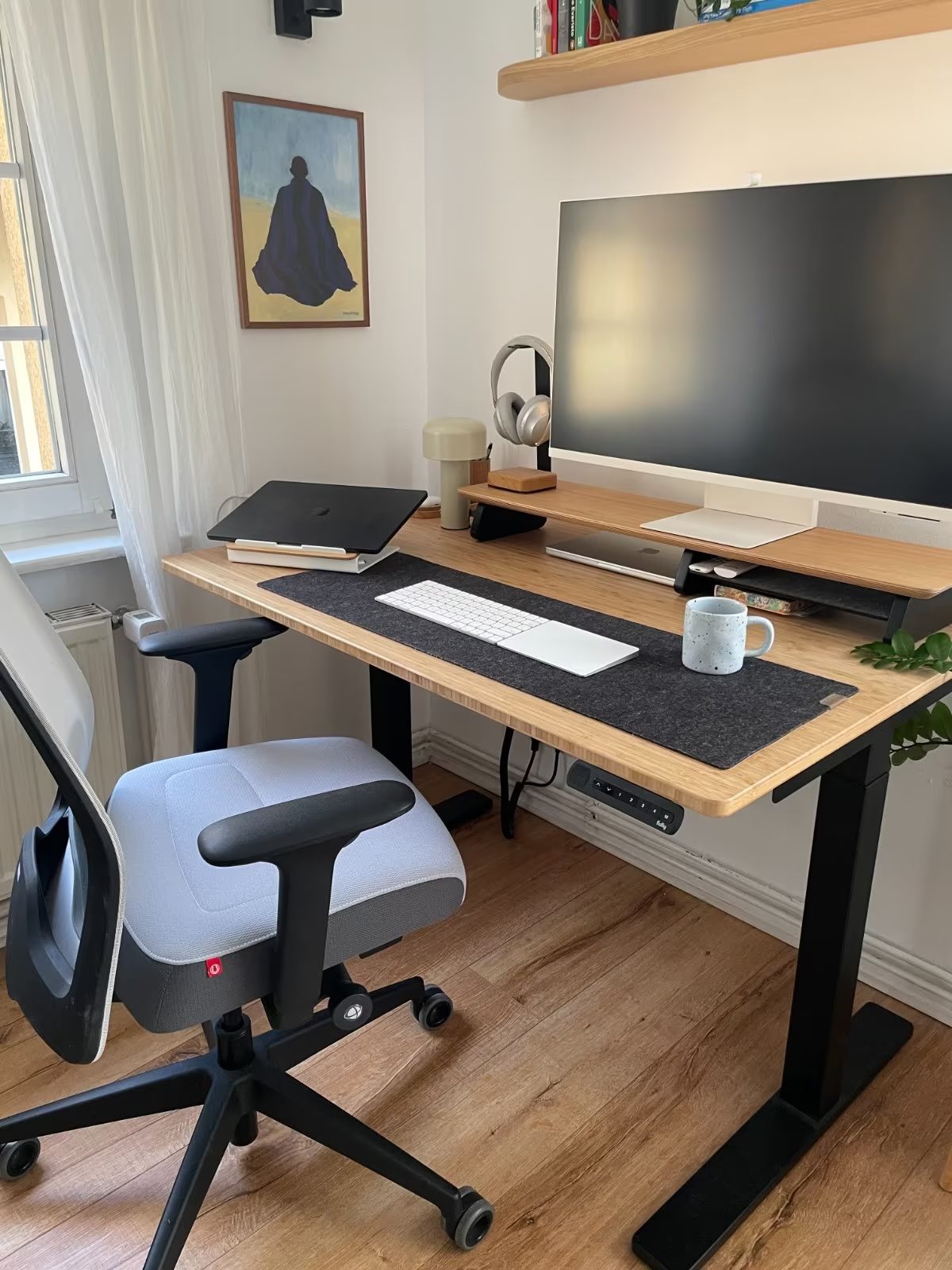 desk3-1.jpeg