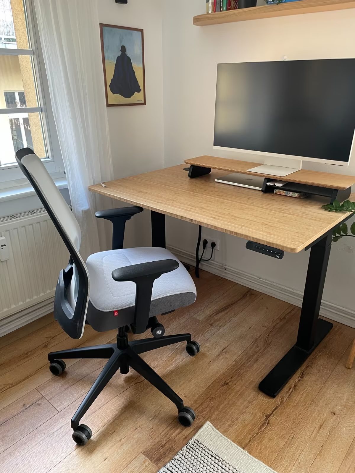 desk4-1.jpeg