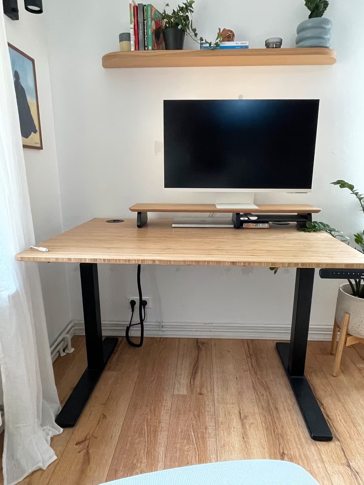 desk6-1.jpeg