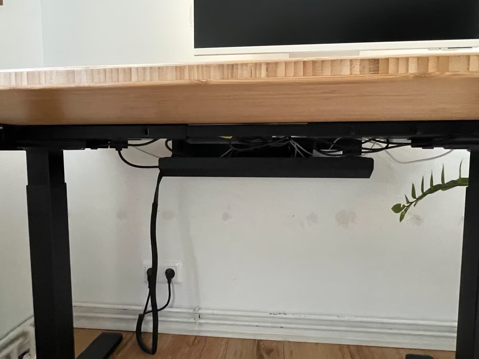 desk7-1.jpeg