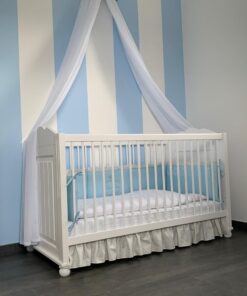 Babybett + Wickelkommode + Deko