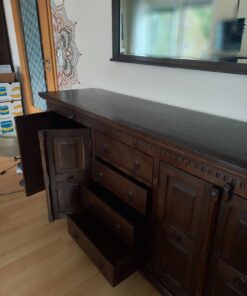 Sideboard mit Spiegel