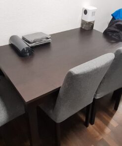 Ausziehbarer Esstisch + 4 Stühle