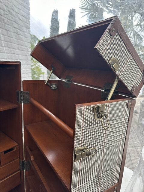 Barschrank3-rotated-1.jpg