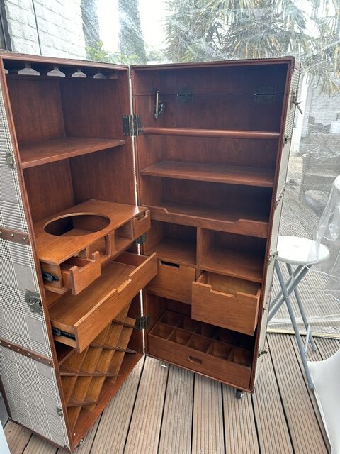 Barschrank4-rotated-1.jpg