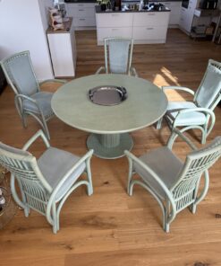 Esszimmer/Wintergarten-Tisch Ratan Reseda 1,40m ausziehbar 2,40m 10Stühle