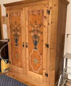 Handbemalter Massivholz Bauernschrank - Landhausstil / Alpenstil