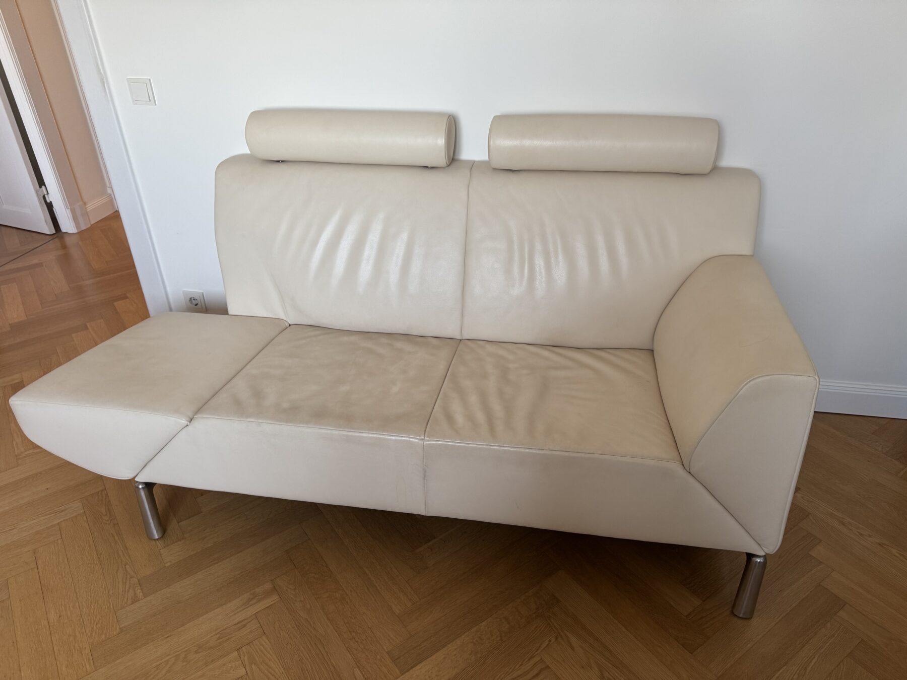 Sofa2-scaled-2.jpg