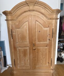 Bauernschrank