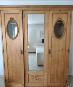 Schrank