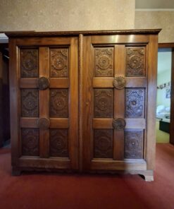 Eichenschrank