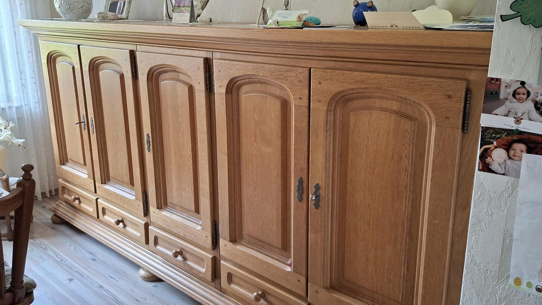 Esszimmerschrank-scaled-1.jpg