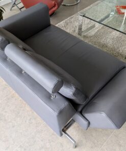 Zum Verkauf stehen 2 Stück Zweisitzer-Ledersofa der Firma FSM (Modell Easy 474)