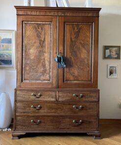 "Linnenpreis" Wäscheschrank, England, ca. 1790, Mahagoni