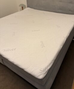 Wunderbares Boxspring Bett UVP 1746€ 3 Jahre alt