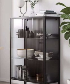 Ikea-Vitrine