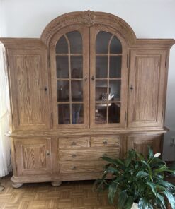 Holzschrank Landhausstil in Eiche