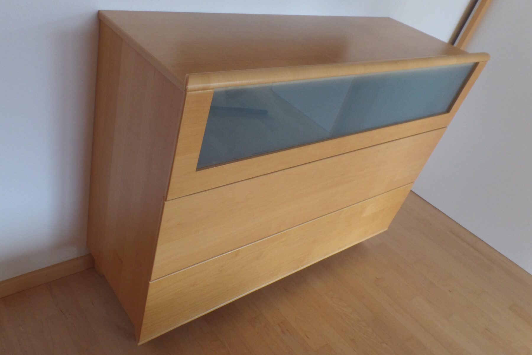 Kommode-seitlich-scaled-1.jpg