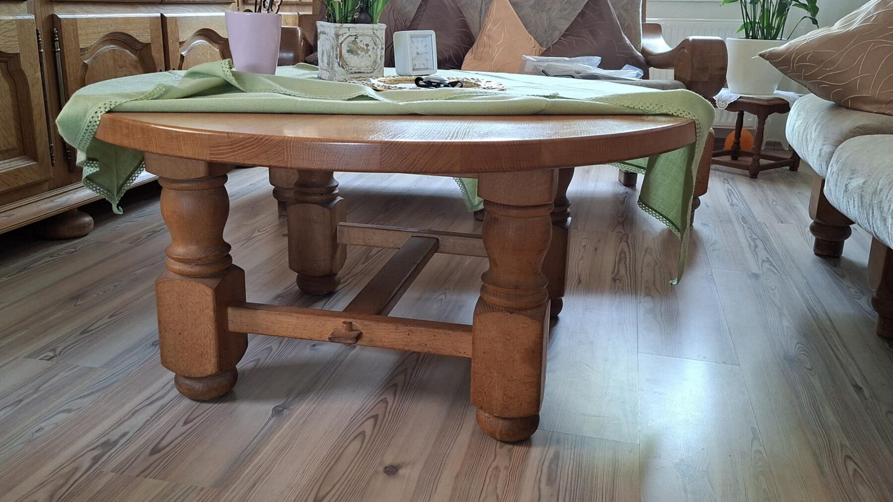 Wohnzimmertisch-scaled-1.jpg