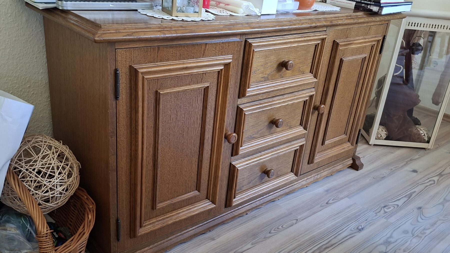 kl.-sideboard-scaled-1.jpg