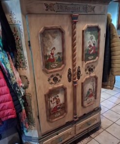 Bauernschrank handbemahlt